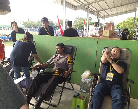 Peringati May Day, Kapolres Bontang Akbp Siswanto Mukti Ikut Donor Darah