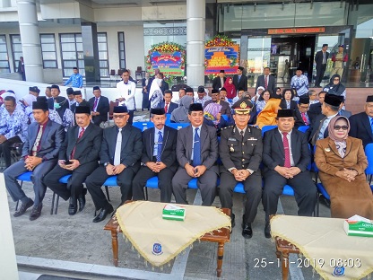 Upacara Hari Guru Nasional dan HUT PGRI ke 74 Kota Bontang, Ini Amanat Mendikbud
