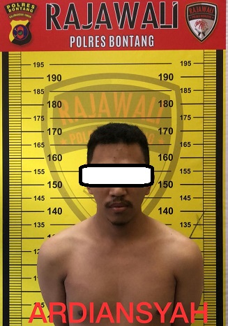 Ambil HP dan Uang, Pria 21 Tahun Di Tangkap Polisi
