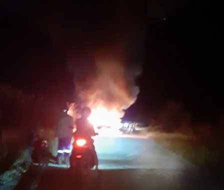 Akibat Tangki Bocor, Mobil Terbakar di Tengah Jalan