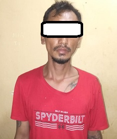 Pria Ini Ambil HP Di Muara Badak Badak, Diserahkan Ke Polisi