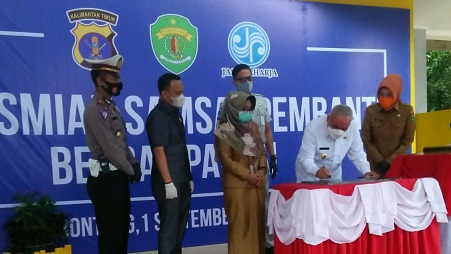 Tingkatkan Pelayanan, Gubernur Kaltim Resmikan Samsat Pembantu Berbas Pantai