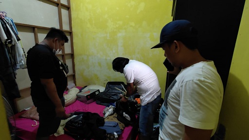 Polisi Lakukan Penggeledahan Rumah, Cari Barang Bukti Kasus Penipuan