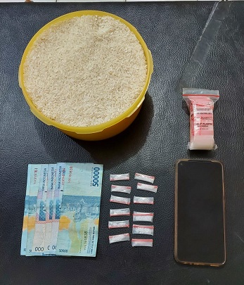 Gerebek Rumah Kontrakan, Polisi Sita Sabu 12 Poket