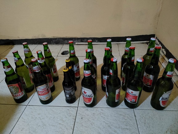 Puluhan Botol Miras Disita Polisi Dalam Operasi Pekat 2021