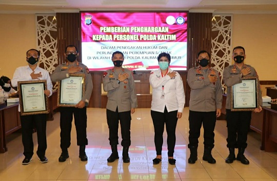 Dua Polres di Kaltim Terima Penghargaan dari Komnas PA dan Kornas TRCPPA
