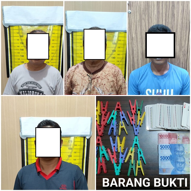 Asyik Bermain Judi Kartu Remi Di Pasar Gajah, 4 Orang Pria Di Tangkap Polisi