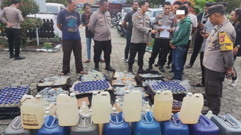 Penumpang Kapal Binaiya rute NTT-Bontang  Selundupkan Ribuan miras