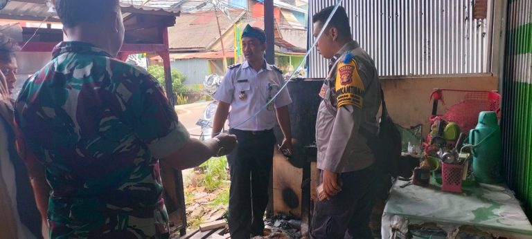 Tabung Gas Bocor Warung Bakso Terbakar