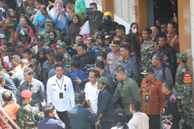 Tiba di Kaltim, Presiden Jokowi Kunjungi Pasar Merdeka Samarinda