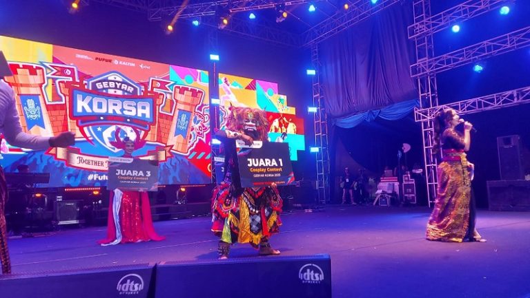 Personil Polres Bontang Amankan Opening Gebyar Korsa HUT PT. PKT Ke-46 Tahun 2023