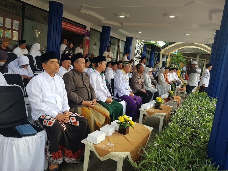 Kapolsek Bontang Selatan Mengikuti Upacara Peringatan Hari Santri Nasional tahun 2023