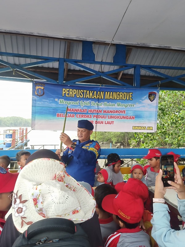 Polisi Sahabat Anak, Murdi TK Babulfalah Balikpapan Kunjungi Mako Polairud Polda Kaltim