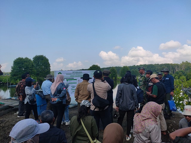 Bhabinkamtibmas Desa Muara Badak Ulu dan Desa Salo Palai Hadiri Kunjungan Kerja Kepala BRGM RI ke Desa Muara Badak Ulu