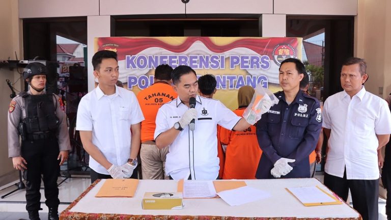 Polres Bontang Press Release Pengungkapan Kasus Penyalahgunaan BBM