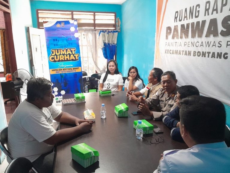 Jumat Curhat Kapolsek Bontang Barat dan Bawaslu Bontang Bahas Sinergitas Amankan Pemilu 2024