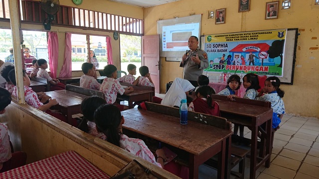 Cegah Perundungan di Sekolah Kasium Polsek Muara Badak Laksanakan Sosialisasi di SD Swasta Sophia