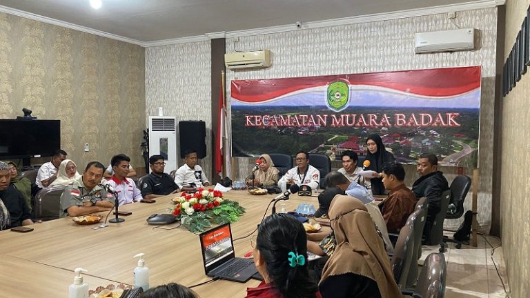 Personil Muara Badak Monitoring Sosialisasi Edukasi Pencegahan dan Penanganan Pelanggaran Kampanye