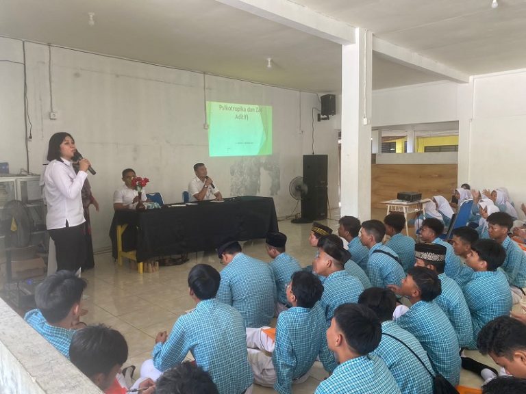 Sosialisasi Bahaya Narkoba di Lingkungan Sekolah: Diharapkan Pelajar Jadi Garda Terdepan Dalam Memerangi Narkoba