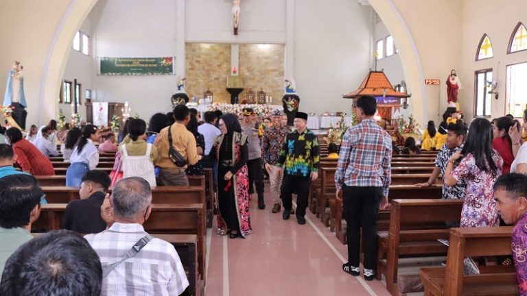 Waka Polres Bontang Bersama Forkopimda Tinjau Pengamanan Ibadah Natal Disejumlah Gereja