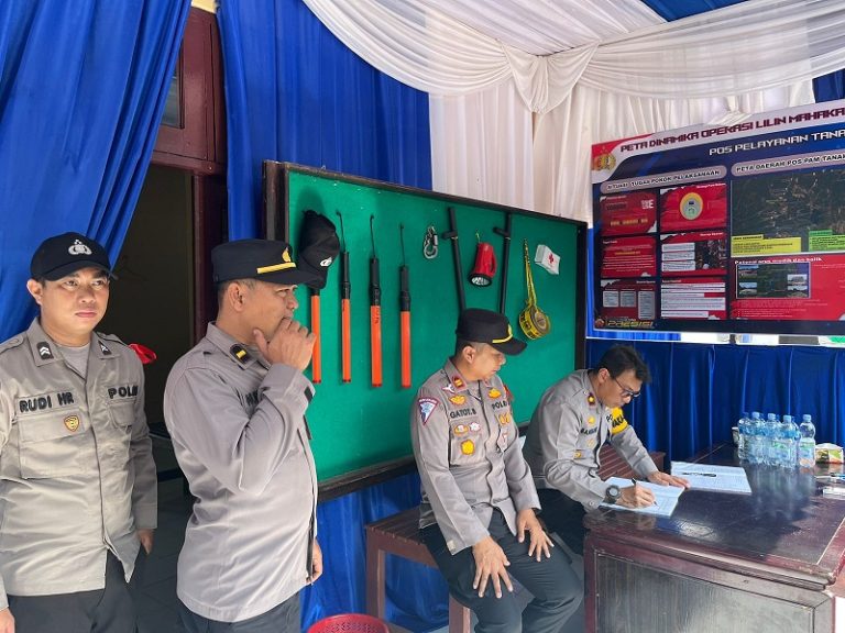 Waka Polres Bontang Tinjau Pos Pelayanan Natal 2023 dan Tahun Baru 2024