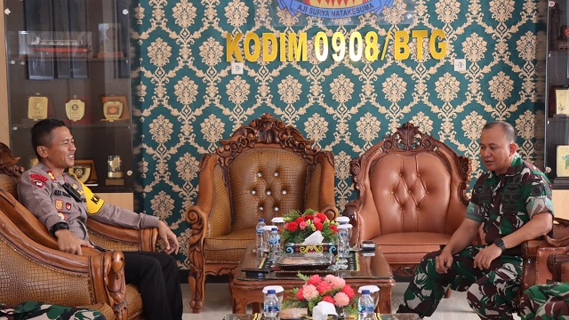 Tingkatkan Sinergisitas TNI Polri Kapolres Bontang Silaturahmi Ke Kodim 0908 Bontang