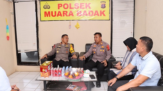 Bangun Motifasi Beri Tauladan, Kapolres Bontang kunjungi Polsek Dan Tokoh Masyarakat