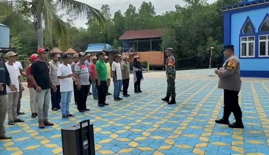Jelang Pemilu 2024 Tiga Pilar Memberikan Pembekalan terhadap Linmas Berbas Pantai