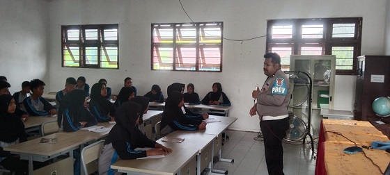 Cegah Kenakalan Remaja Dan Bahaya Narkotika Personil Polsek Muara Badak Laksanakan Sosialisasi di Sekolah