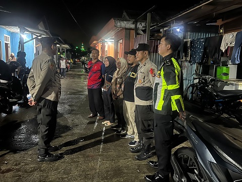 Personil Polres Bontang yang terlibat dalam Operasi Mantap Brata 2023-2024 melaksanakan pengamanan kampanye Caleg DPRD Provinsi Kaltim