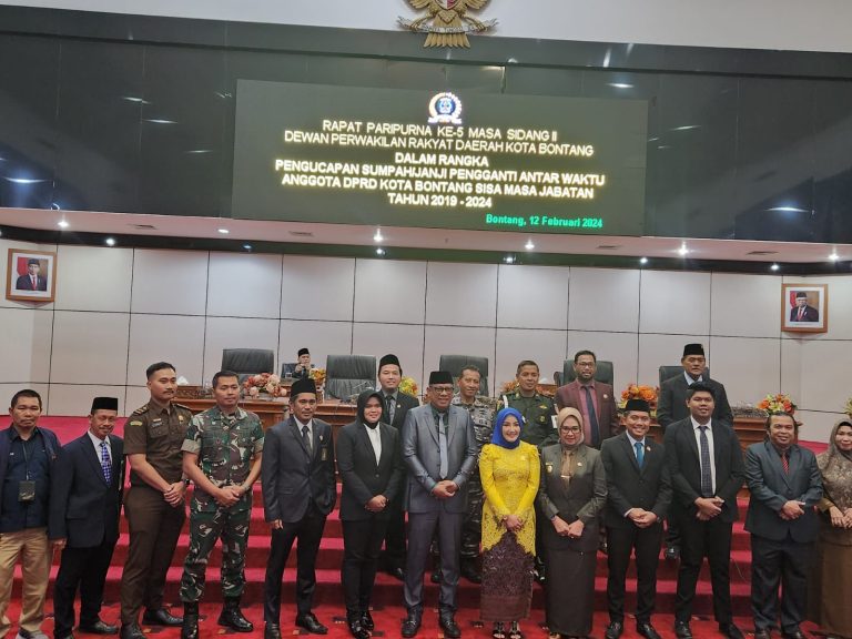 Kasat Intel Polres Bontang AKP YURIZCA MUSIARDILLAH, Hadiri Peresmian Pengangkatan Pengganti Antar Waktu Anggota DPRD Kota Bontang