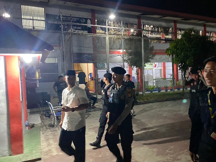Sinergitas Polres Bontang dan Petugas Lapas Pantau Aktivitas Warga Binaan