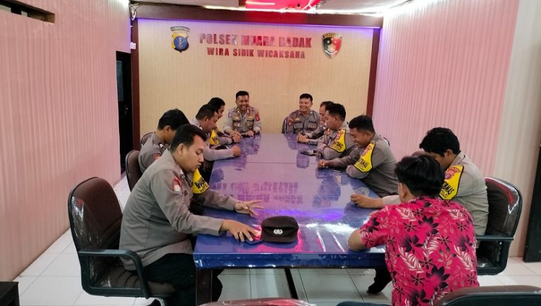 Kontrol Dan Tingkatkan Pelaksanaan Tupok Polri, Polsek Muara Badak lakukan Anev Rutin kepada para Bhabinkamtibmas