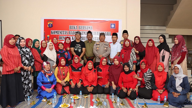 22 Tahun Berkiprah Sebagai Sarana Harkamtibmas, Kapolres Bontang Bersilaturahmi Bersama Komunitas dan Audiens Radio Gema Bhayangkara