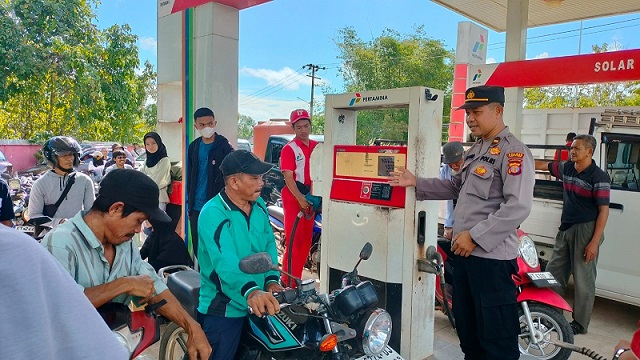 Hindari Kecurangan Kanit Binmas Marangkayu Himbau Masyarakat Teliti Saat Membeli BBM