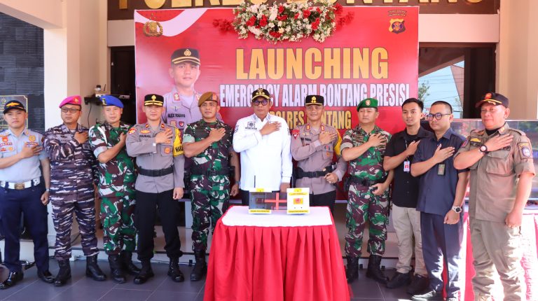 KAPOLRES BONTANG AKBP ALEX FL TOBING SIK BERSAMA WALIKOTA BONTANG RESMIKAN SISTEM EMERGENCY ALARM BONTANG PRESISI