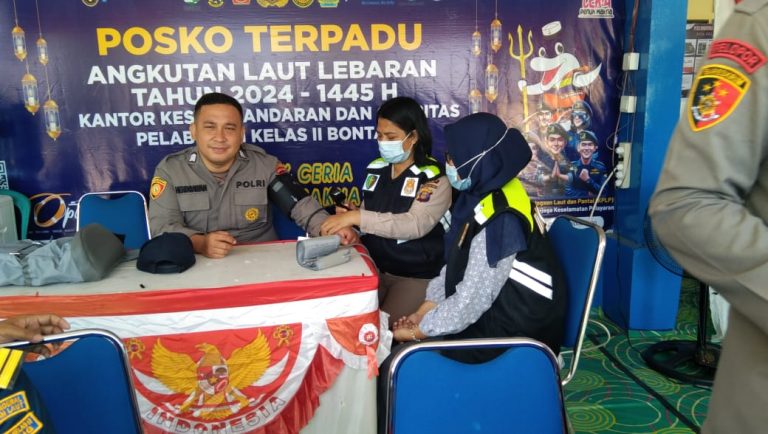 Pastikan Kesehatan Personil, Sie Dokkes Polres Bontang Cek Kesehatan Personil Pos Pengamanan Ops Ketupat Mahakam 2024