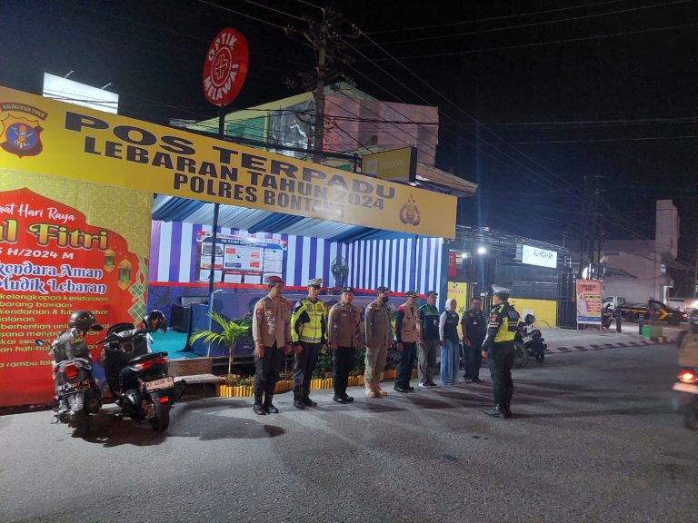 Pastikan Kamtibmas aman dipenghujung libur Lebaran, Personil Polres Bontang Laksanakan Pengamanan di Pos Pam Terpadu simpang Ramayana