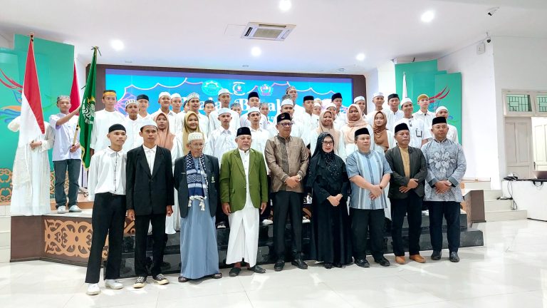 Beri Motivasi Generasi Muda, Polres Bontang dan Pemkot Bontang Berhalal Bihalal bersama Santri