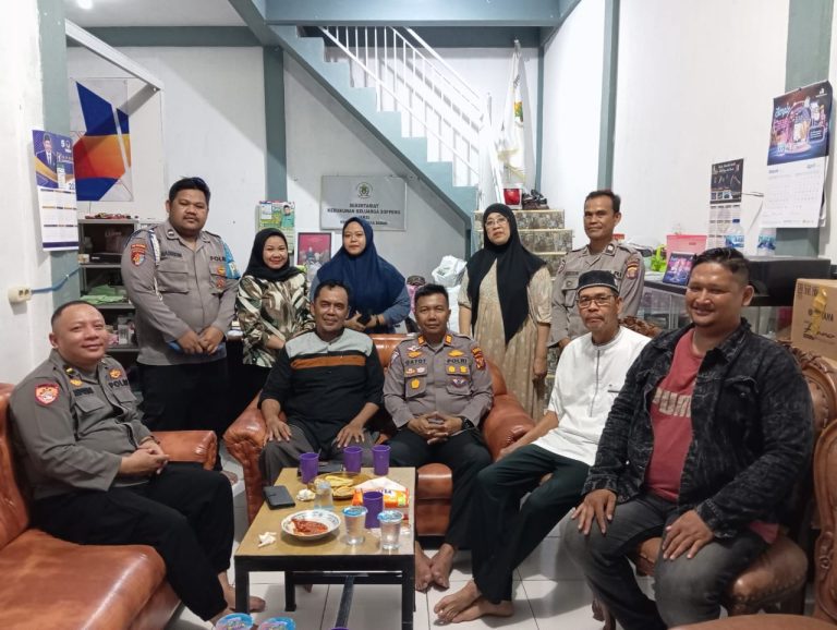 Serap Aspirasi, Polsek Muara Badak laksanakan silaturahmi kamtibmas Bersama Paguyuban KKS Soppeng Kec Muara Badak