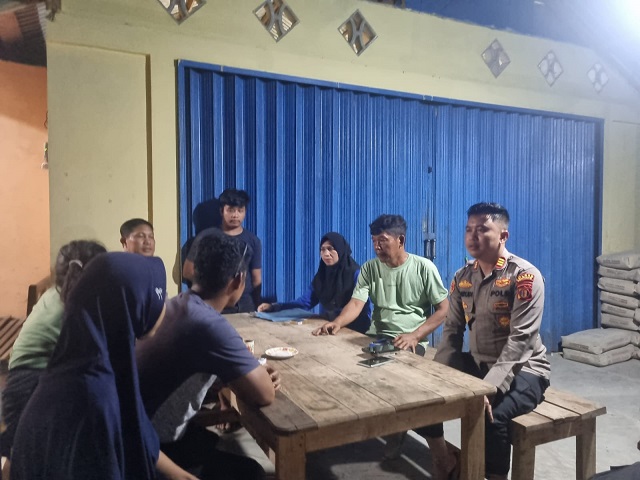 Jalin kedekatan dengan Masyarakat, Kapolsek Marangkayu Gelar Bekesah Bersama Tokoh Masyarakat Jawa