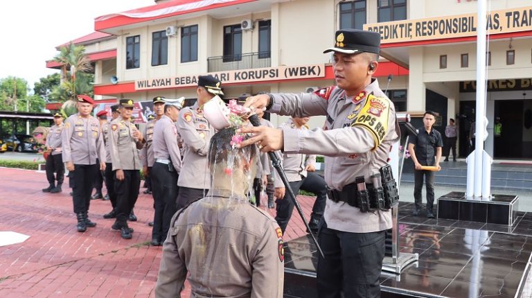 Kapolres Bontang pimpin Upacara Pembinaan Tradisi Bintara Remaja Polres Bontang
