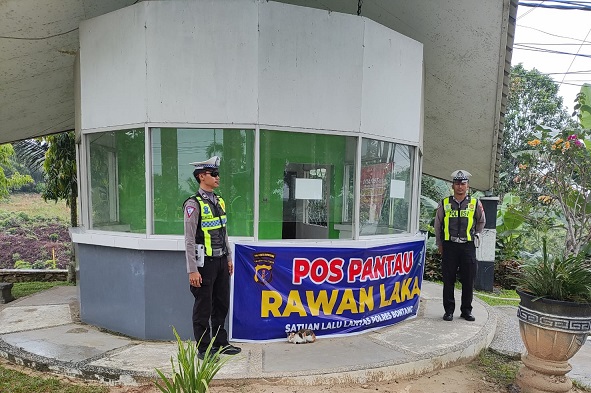 Jelang Perayaan Hari Besar Keagamaan Nasional, Sat Lantas Polres Bontang Intensifkan Patroli Di Lokasi Black Spot Dan Perkuatan Personil Di Pos Pantau