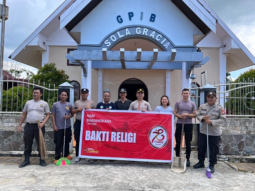Kegiatan Bhakti Religi Polsek Marangkayu di Gereja GPIB Sola Gracia sambut Hari Bhayangkara ke 78