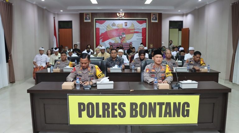 Kapolres Bontang pimpin kegiatan doa Bersama Lintas Agama peringati Hari Bhayangkara ke-78