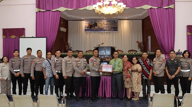Kapolres Bontang gelar Minggu Kasih di Gereja Advent Masehi Kanaan Bontang Barat