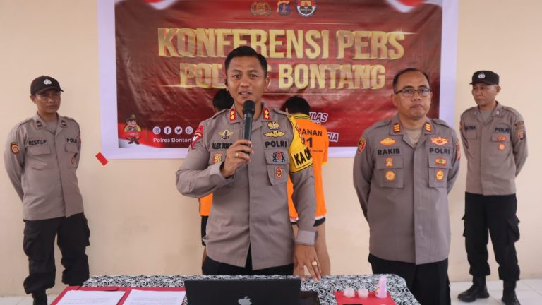 Konferensi Pers Pengungkapan Curanmor Dan Narkoba Di Polres Bontang