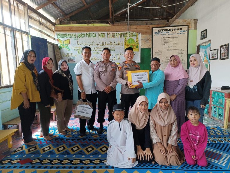Jumat Berkah Sebagai Komunikasi Sosial Polsek Marangkayu