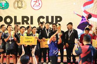 Jenderal Sigit Sebut Turnamen Bulutangkis Kapolri Cup Pintu Masuk Mengikuti Kejuaraan Nasional dan Internasional