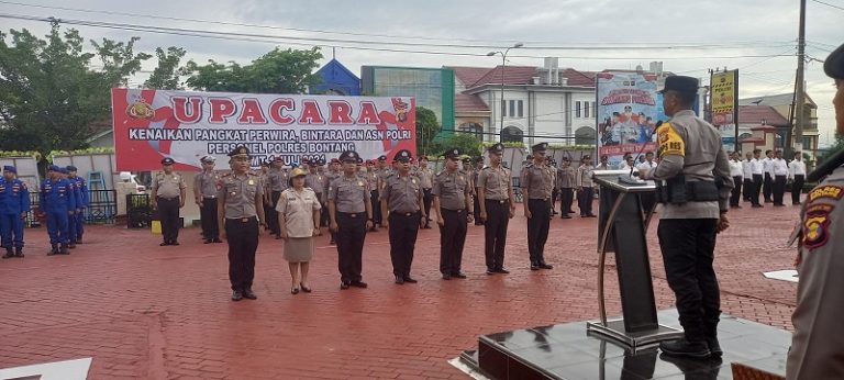 Kapolres Bontang pimpin Upacara Kenaikan Pangkat 38 Personil Polres Bontang